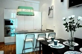 White House 2* Rome